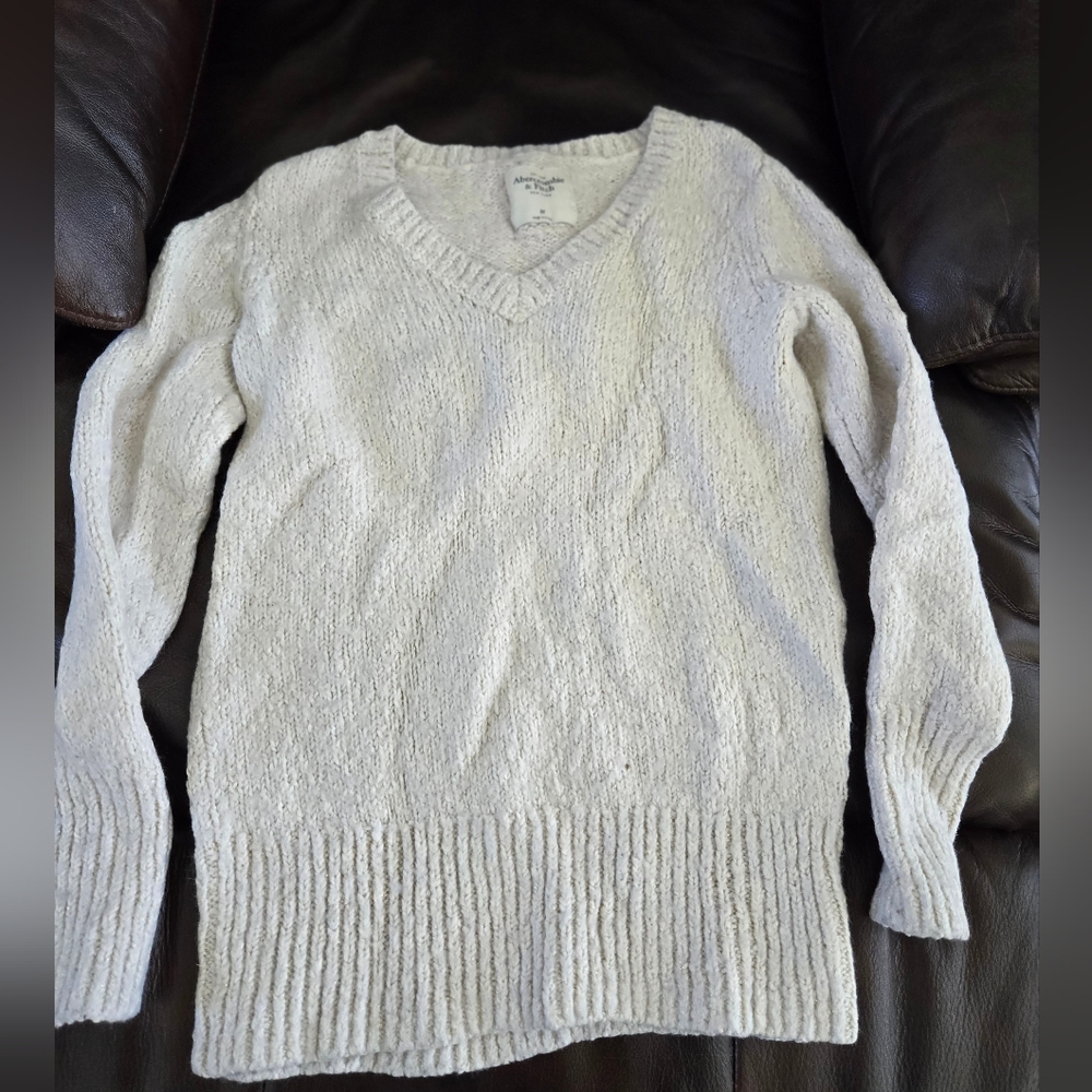 2 for $20 Abercrombie chunky metallic v neck sweater - Picture 1 of 5